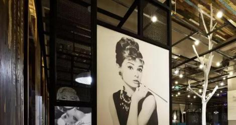 「融創(chuàng)春風(fēng)十里」售樓中心，光影演繹的自然之道！