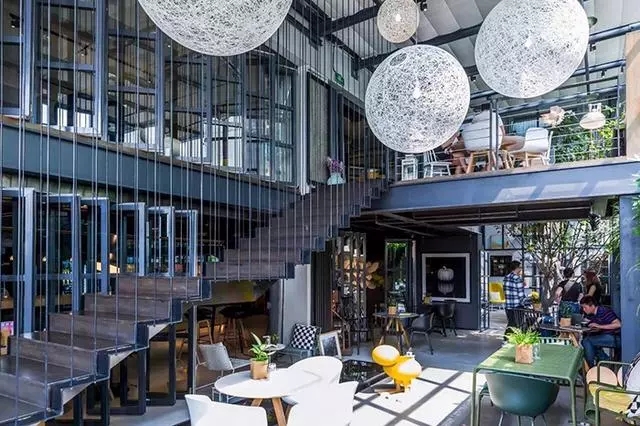 對這屆年輕人來說，“生活”在辦公空間，才是向往的生活